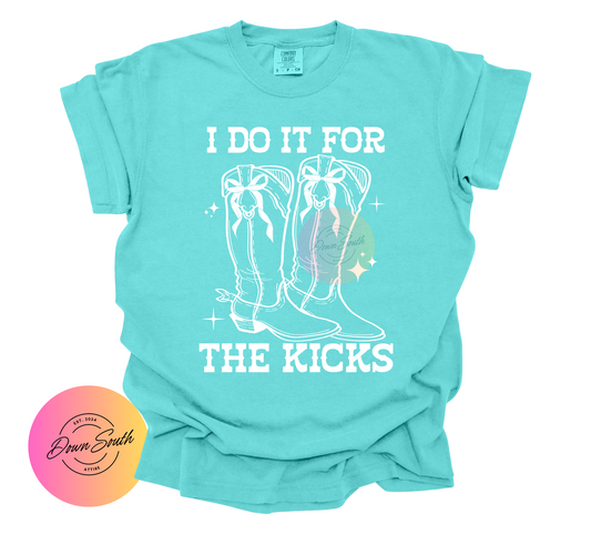 I do it for the kicks women’s tee